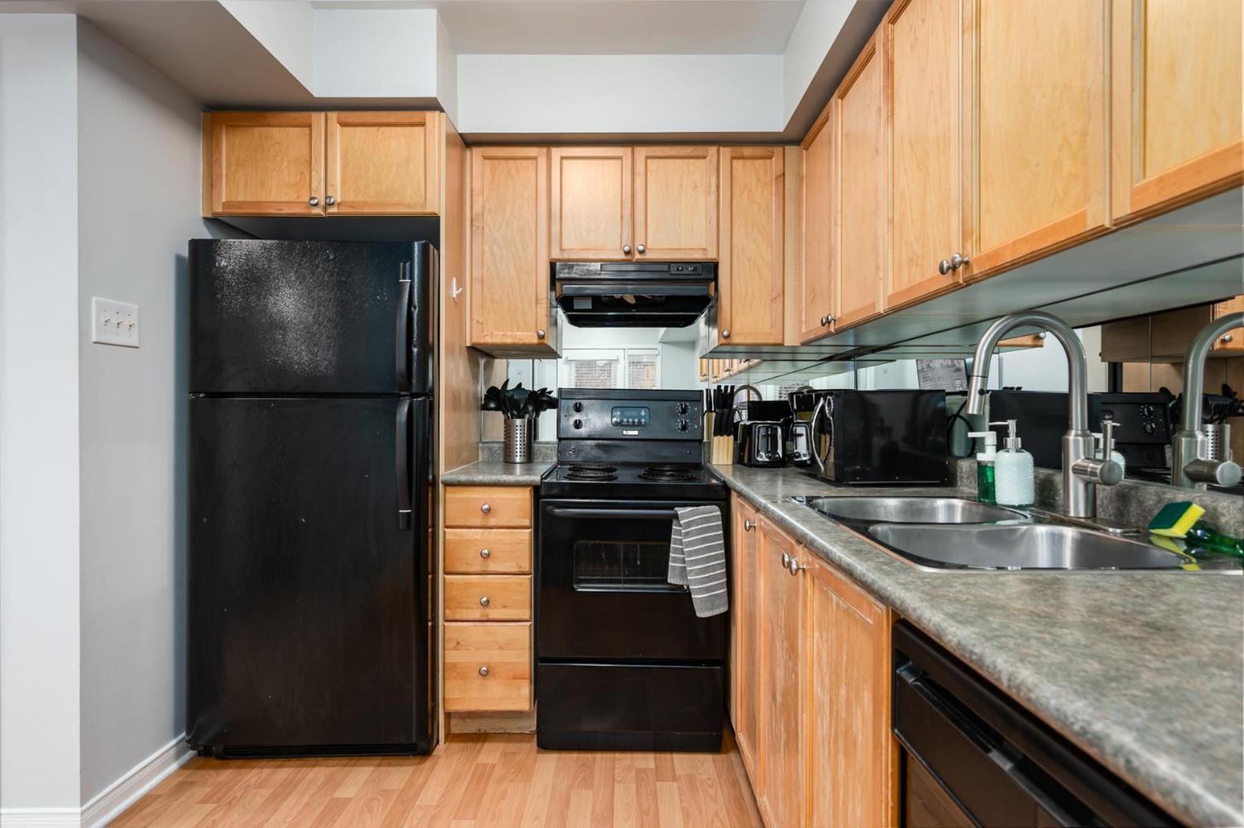 4975 Southampton Drive Hotel Mississauga Luaran gambar