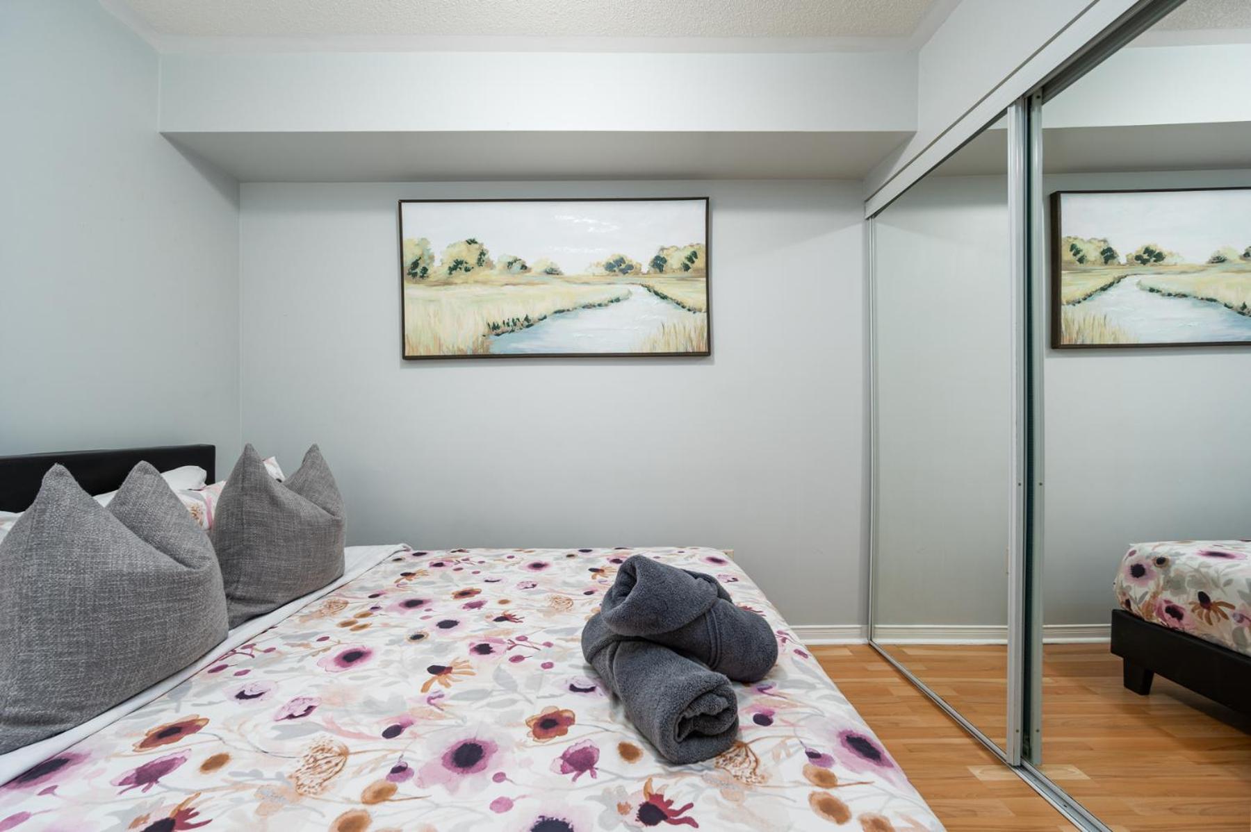 4975 Southampton Drive Hotel Mississauga Luaran gambar